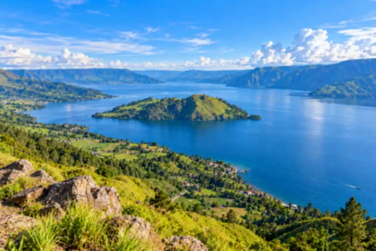 10 Destinasi Wisata Danau Toba Terbaik yang Wajib Dikunjungi