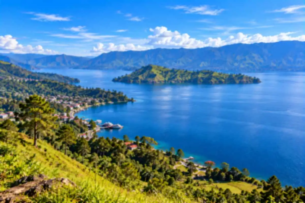 Danau Toba: Pesona Alam dan Budaya Batak yang Wajib Dikunjungi