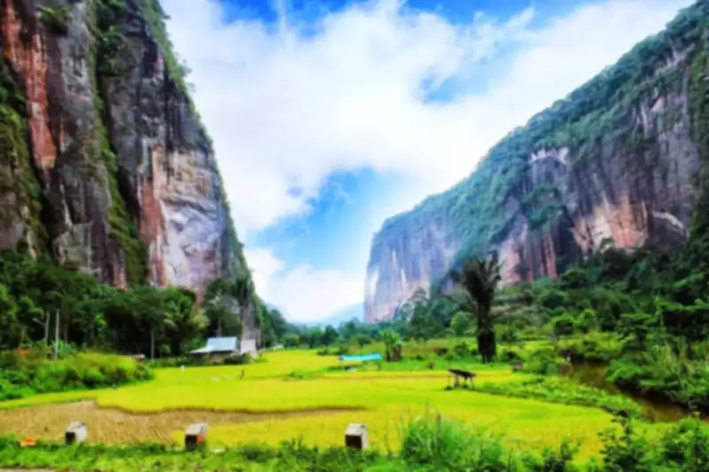 Lembah Harau Sumatera Barat, Pesona Lembah Hijau dengan Tebing Granit yang Memukau
