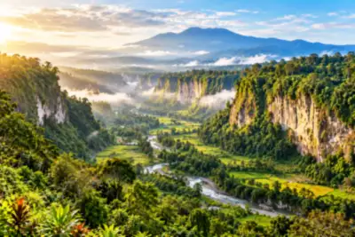 Ngarai Sianok, Pesona Lembah Dramatis yang Menjadi Ikon Wisata Sumatera Barat
