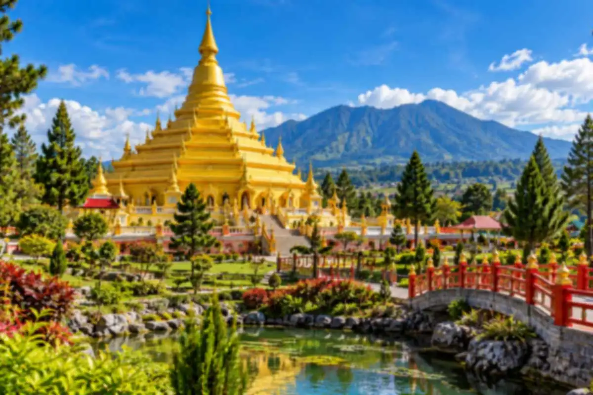 Taman Alam Lumbini Berastagi, Pesona Pagoda Emas di Tengah Keindahan Alam Karo